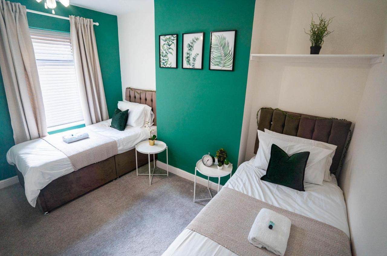 Well Equipped Home In Nuneaton Sleeps5 Free Parking Good Amenites Wifi Contractors - Insurance Companies - Relocation Agents Екстер'єр фото